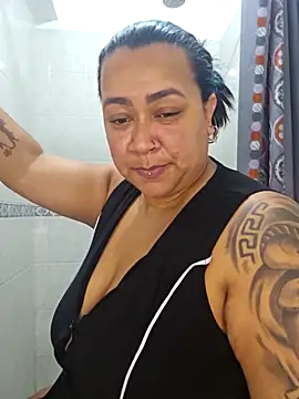 Snapshot of vicky-duarte chatting on 05/08/26, 12:16 vicky-duarte online show from 05/08/26, 12:16