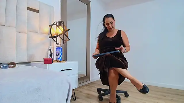 Sara BigAss- online show from 01/12/26, 07:41