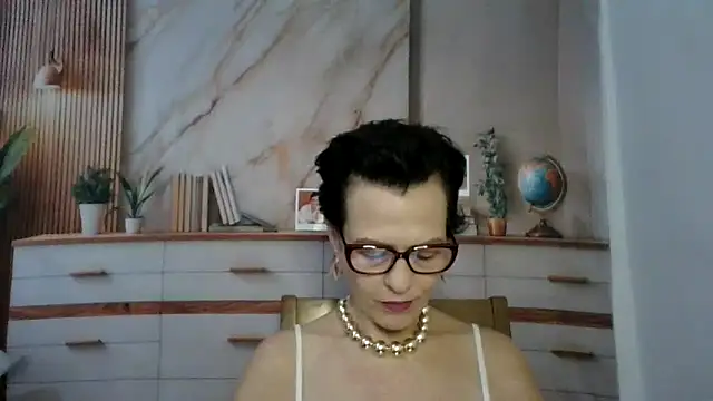 Luna-Hot0802 online show from 04/06/26, 01:12