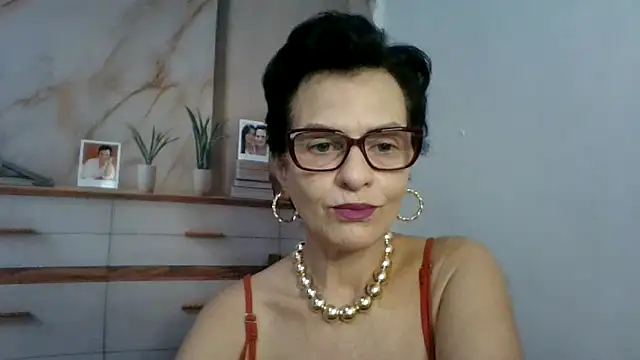 Luna-Hot0802 online show from 04/09/26, 12:43