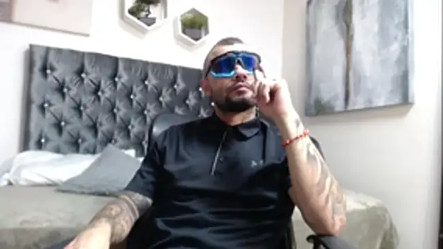 lucky smith1 online show from 12/17/25, 05:08