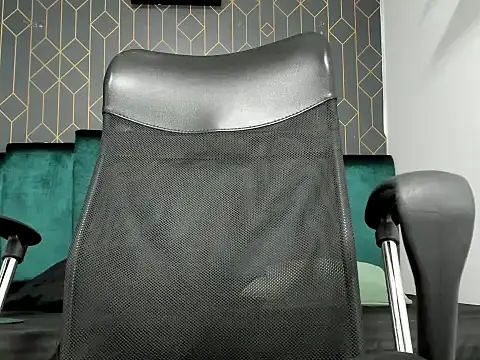 lucky smith1 online show from 02/24/26, 05:55