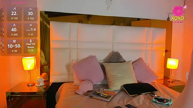 Zoei Moon online show from 03/19/26, 07:07