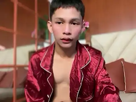 Snapshot of TheBoyAboveYou chatting on 02/25/26, 05:11 TheBoyAboveYou online show from 02/25/26, 05:11