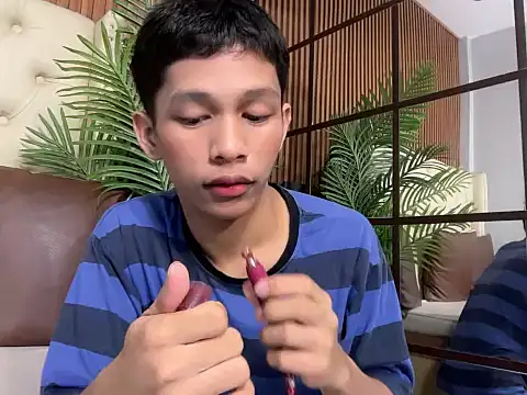 TheBoyAboveYou online show from 07/25/26, 04:37