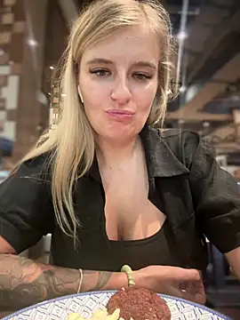 Betsy online show from 01/06/25, 09:19