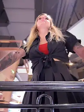 Betsy online show from 01/19/25, 02:17