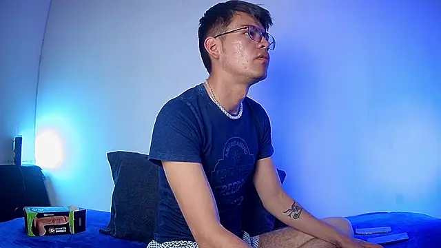 nicolatinboy online show from 02/16/26, 09:11