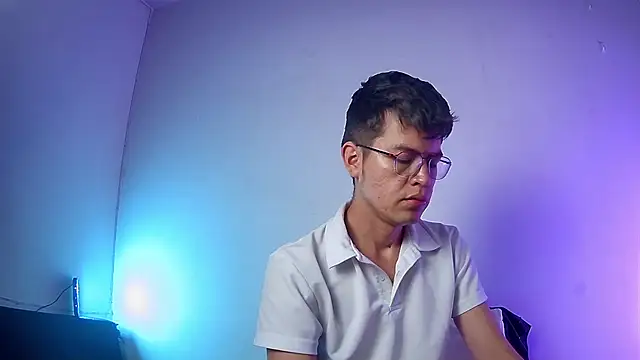 nicolatinboy online show from 02/26/26, 09:14