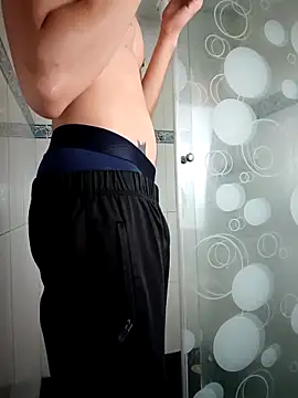 nicolatinboy online show from 04/01/26, 03:20