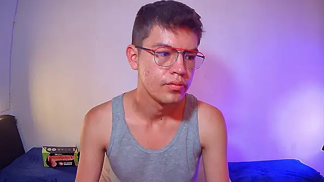 nicolatinboy online show from 04/10/26, 05:39
