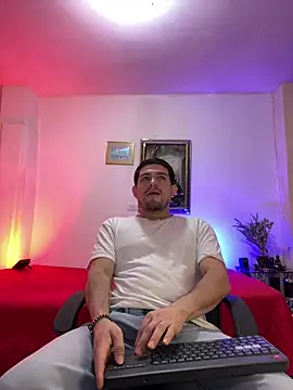 williamsmiiths16 online show from 03/25/26, 11:49