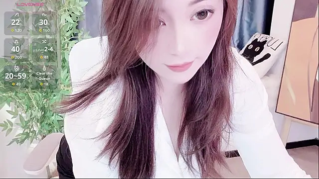 Lyly-zz online show from 01/12/26, 02:50