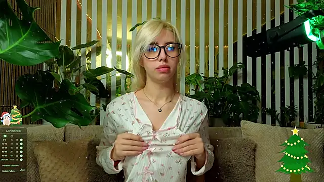 Snapshot of FlowweerGirl chatting on 01/06/26, 10:01 FlowweerGirl online show from 01/06/26, 10:01