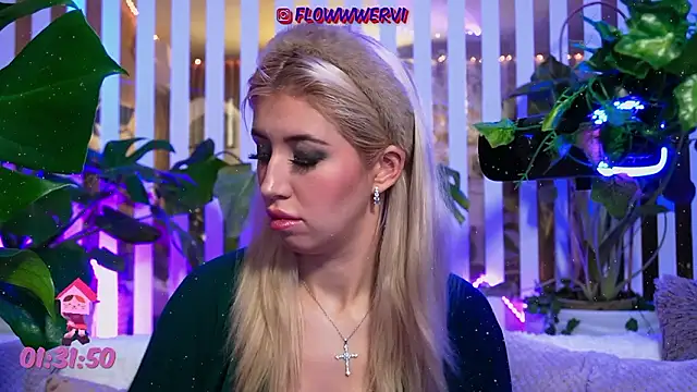 Snapshot of FlowweerGirl chatting on 02/02/26, 11:14 FlowweerGirl online show from 02/02/26, 11:14