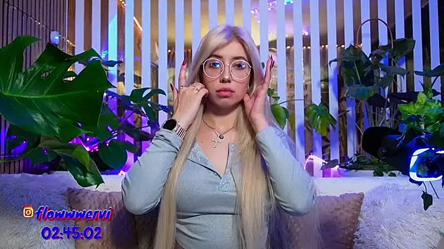 Snapshot of FlowweerGirl chatting on 02/09/26, 08:13 FlowweerGirl online show from 02/09/26, 08:13