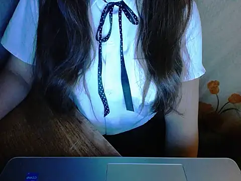 Snapshot of maian_love chatting on 06/12/26, 07:13 maian love online show from 06/12/26, 07:13