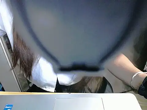 Snapshot of maian_love chatting on 07/24/26, 07:23 maian love online show from 07/24/26, 07:23