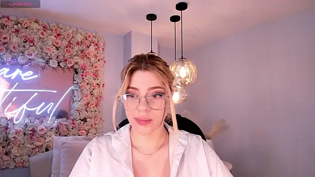 MadisonKane online show from 03/15/26, 11:05