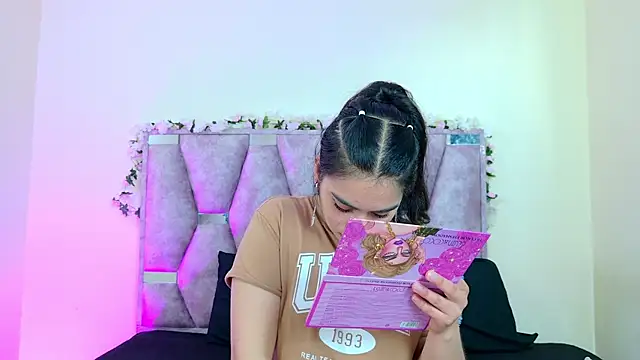 iris and damian online show from 04/20/26, 05:16