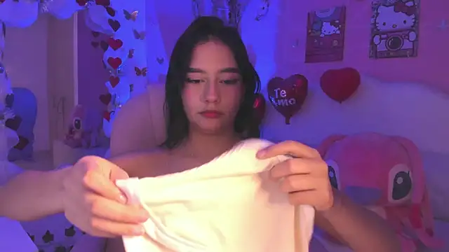 isabella castillo  online show from 02/28/26, 08:43