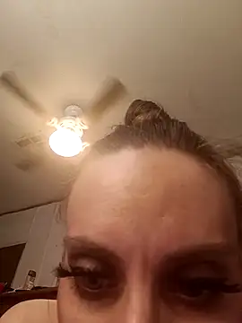 snowbird1117 online show from 03/31/26, 10:37