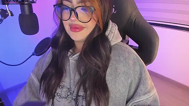 Snapshot of asheryn chatting on 02/04/26, 01:22 asheryn online show from 02/04/26, 01:22