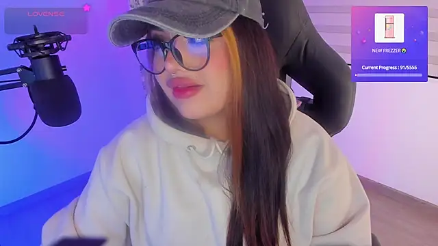 Snapshot of asheryn chatting on 05/15/26, 01:45 asheryn online show from 05/15/26, 01:45