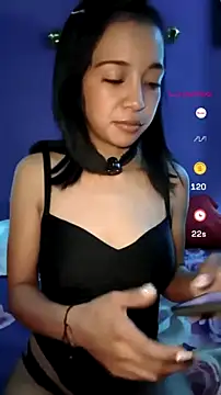 Snapshot of Honey_bun06 chatting on 07/17/26, 05:25 Honey bun06 online show from 07/17/26, 05:25