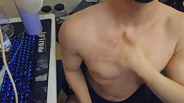 Snapshot of ttkk12132 chatting on 12/20/25, 10:22 ttkk12132 online show from 12/20/25, 10:22