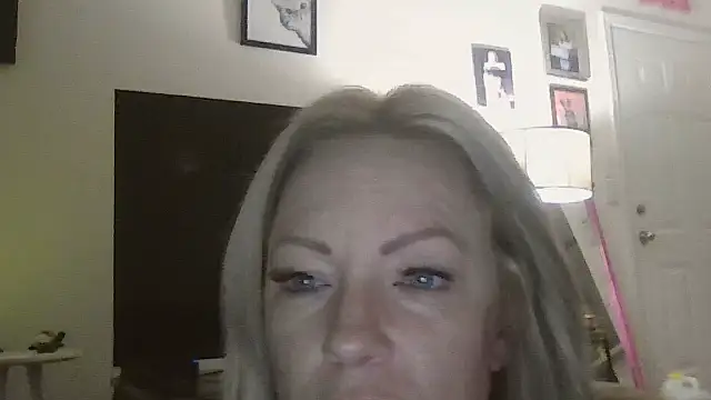 sinfulsara online show from 12/04/25, 10:35