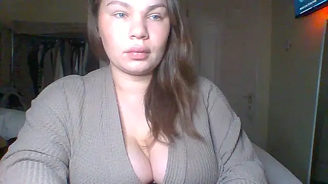 Snapshot of GEMMARMALADE chatting on 12/18/25, 07:03 GEMMARMALADE online show from 12/18/25, 07:03