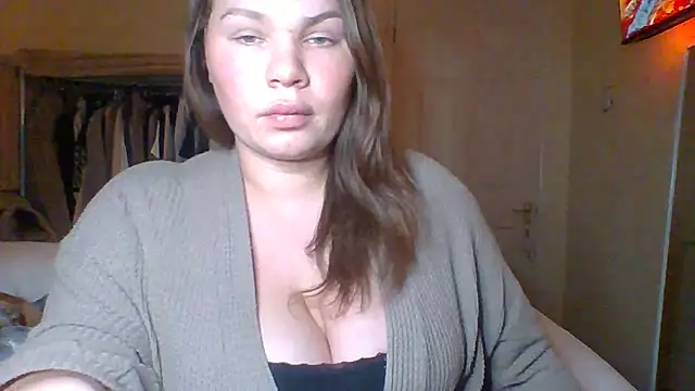 Snapshot of GEMMARMALADE chatting on 12/20/25, 05:53 GEMMARMALADE online show from 12/20/25, 05:53