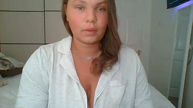 Snapshot of GEMMARMALADE chatting on 06/12/26, 06:29 GEMMARMALADE online show from 06/12/26, 06:29