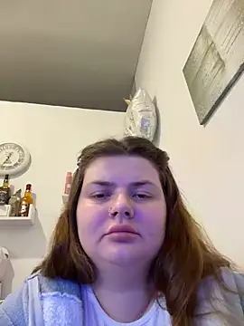 Snapshot of EvKamenskih chatting on 12/23/25, 10:35 EvKamenskih online show from 12/23/25, 10:35