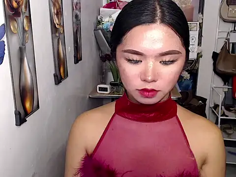Snapshot of voganmarie chatting on 07/04/26, 06:19 voganmarie online show from 07/04/26, 06:19