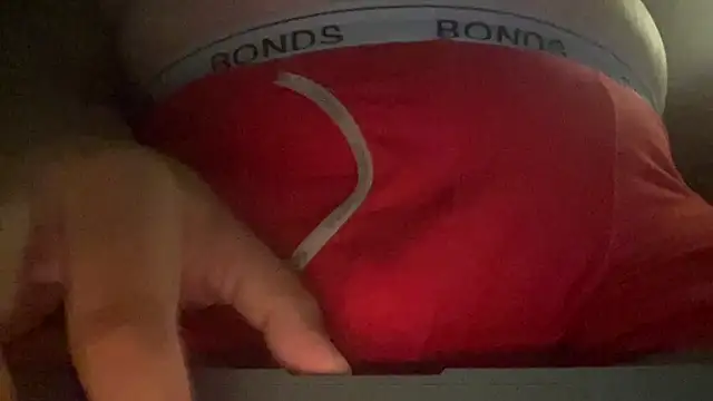 Snapshot of daddysexypilot40 chatting on 12/03/25, 12:14 daddysexypilot40 online show from 12/03/25, 12:14