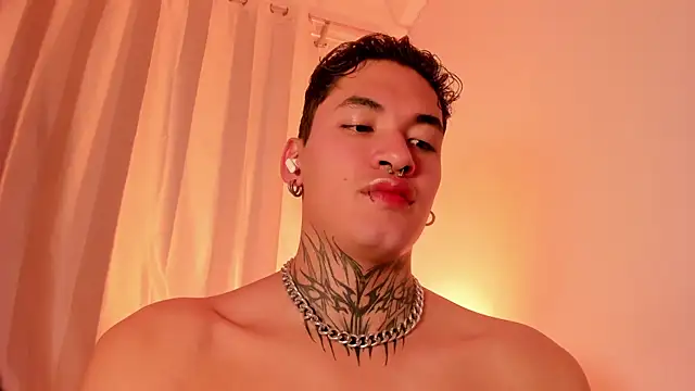 AlecBanne online show from 12/18/25, 02:28