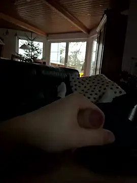 hannes256102 online show from 01/14/26, 03:17