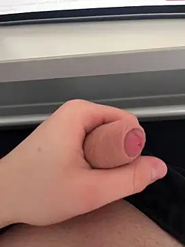 hannes256102 online show from 03/06/26, 04:36