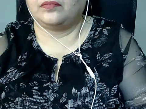 Soniya Sha online show from 02/11/26, 07:19