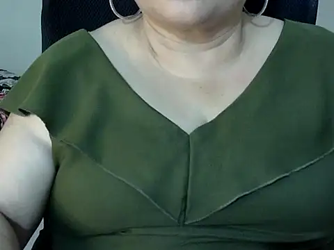 Snapshot of Soniya_Sha chatting on 05/12/26, 07:11 Soniya Sha online show from 05/12/26, 07:11