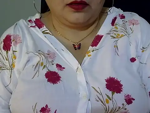 Snapshot of Soniya_Sha chatting on 06/03/26, 02:55 Soniya Sha online show from 06/03/26, 02:55
