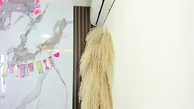 hilarythomsom online show from 02/13/26, 12:56