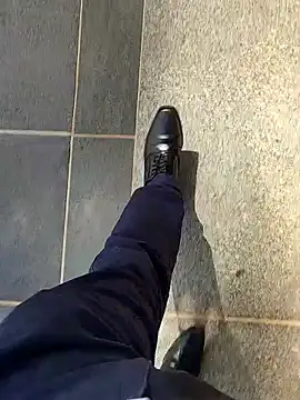 boyfromMum bai online show from 04/14/26, 09:37