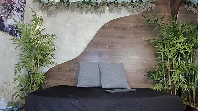 Snapshot of ali_miko chatting on 12/21/25, 02:02 ali miko online show from 12/21/25, 02:02