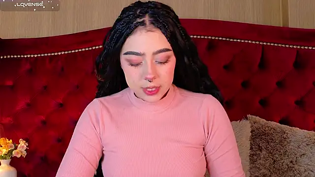 TaniaRedd  online show from 12/19/25, 01:40