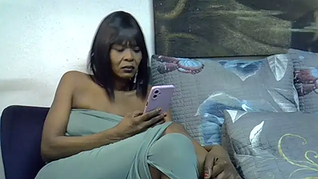 DivineEbonyGrace online show from 04/18/26, 02:43