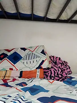 modelo hot online show from 12/14/25, 12:38