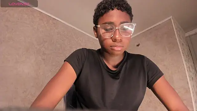 teylor lovee online show from 02/24/26, 09:57